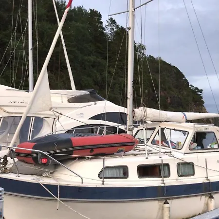 Hotel na wodzie Sailing Yachts - No Shower