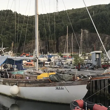 Sailing Yachts - No Shower * Bergen