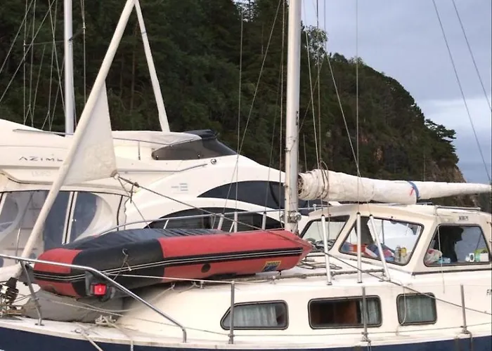 Hotel na wodzie Sailing Yachts - No Shower